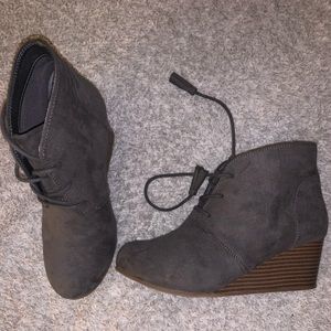 Steel Gray wedges
